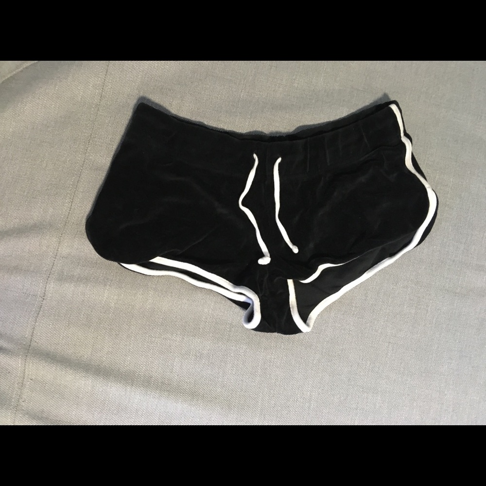 Xhiliration Velvet Shorts size L